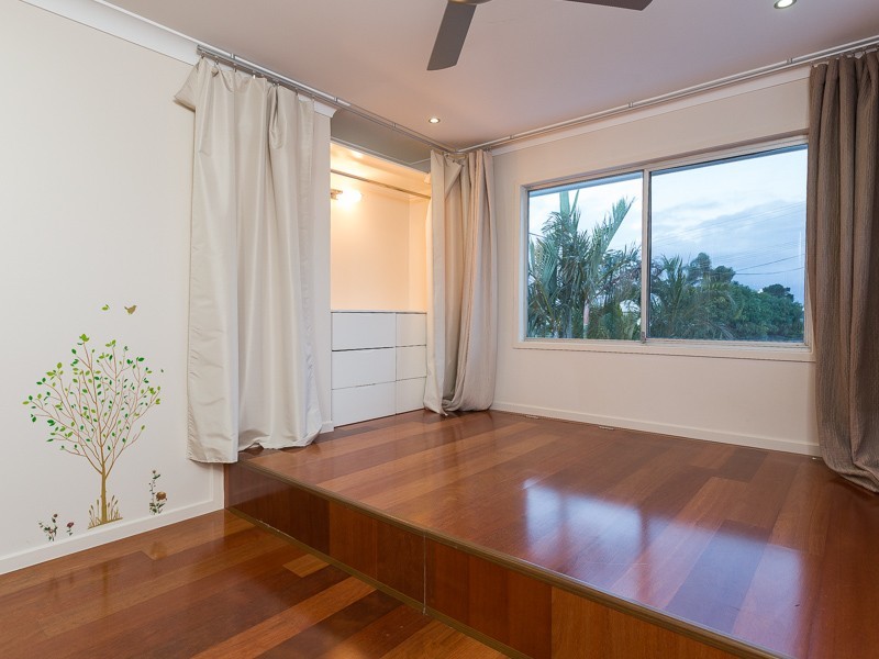 20 Bermuda St, Broadbeach Waters QLD 4218