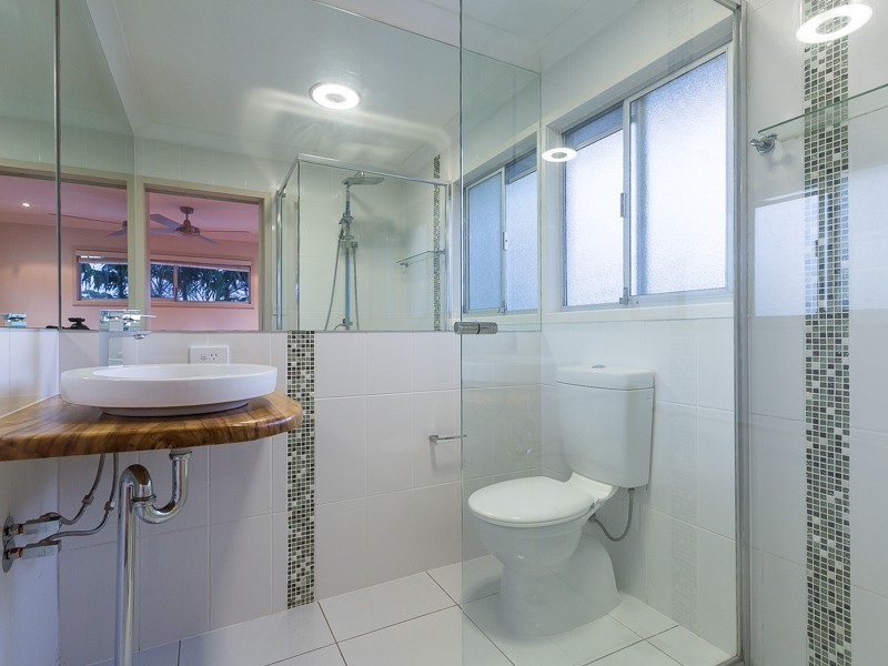 20 Bermuda St, Broadbeach Waters QLD 4218