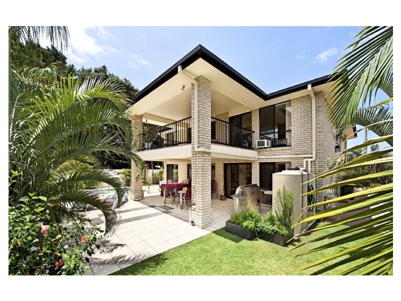 34 Bermuda Street, Broadbeach Waters QLD 4218
