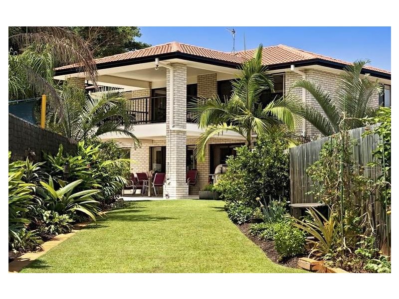 34 Bermuda Street, Broadbeach Waters QLD 4218