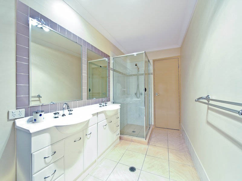 34 Bermuda Street, Broadbeach Waters QLD 4218