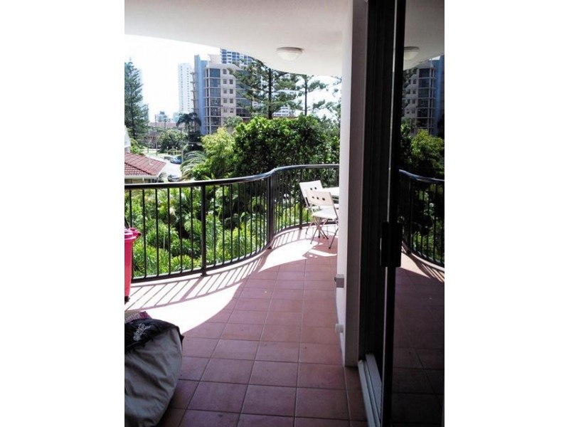 305/198 Surf Parade, Broadbeach QLD 4218