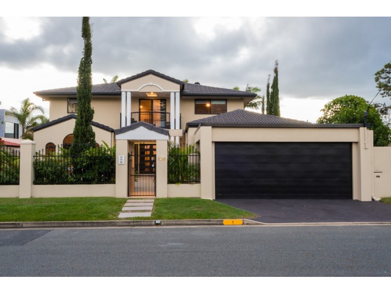 1 Lotus Key, Broadbeach Waters QLD 4218