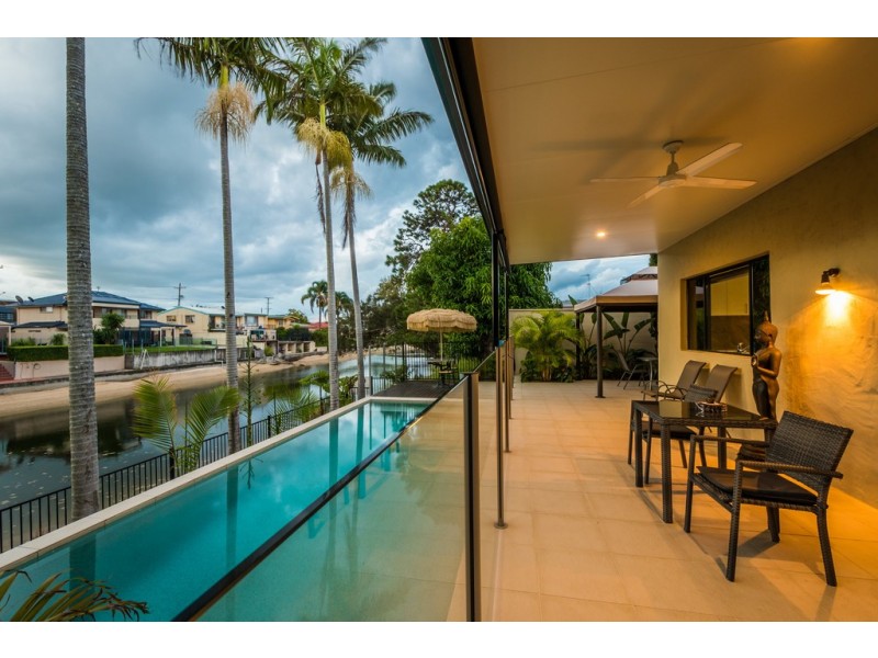 1 Lotus Key, Broadbeach Waters QLD 4218
