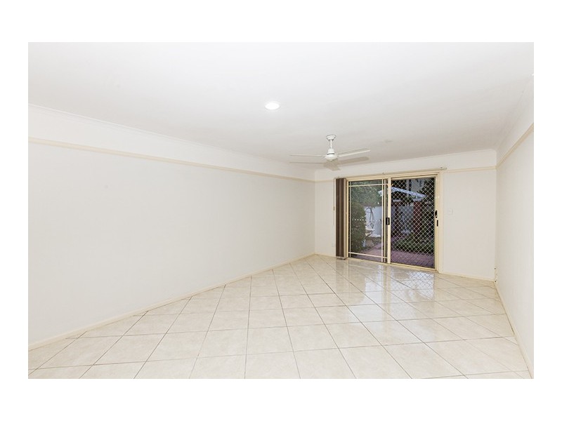 2/68 Bayview Street, Runaway Bay QLD 4216