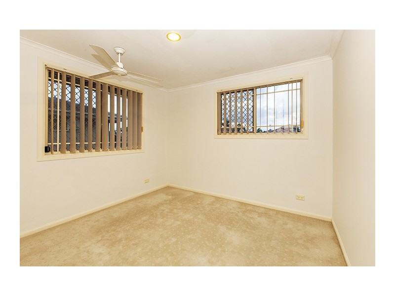 2/68 Bayview Street, Runaway Bay QLD 4216