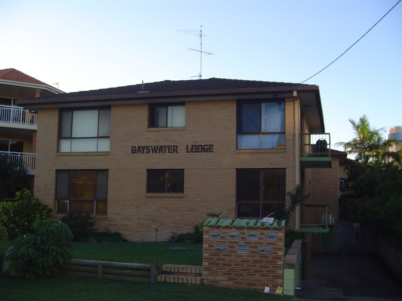 1/35 Chelsea Ave, Broadbeach QLD 4218