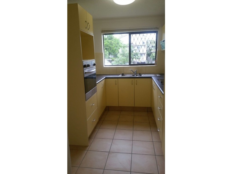 1/35 Chelsea Ave, Broadbeach QLD 4218