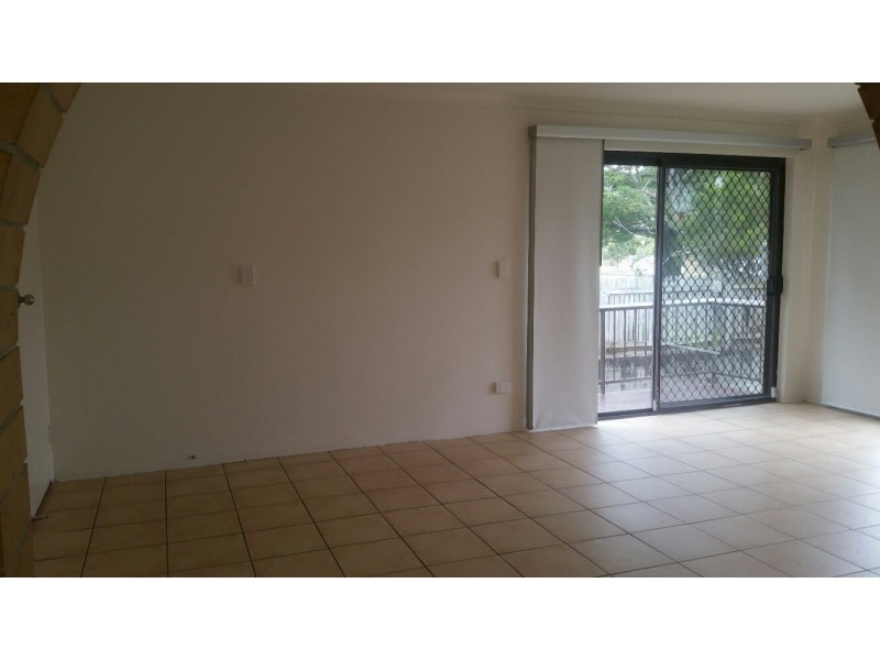 1/35 Chelsea Ave, Broadbeach QLD 4218