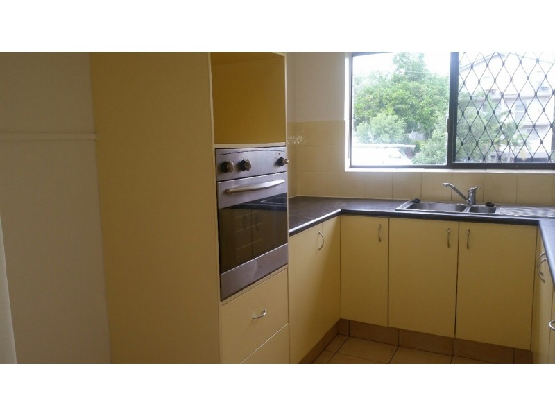 1/35 Chelsea Ave, Broadbeach QLD 4218