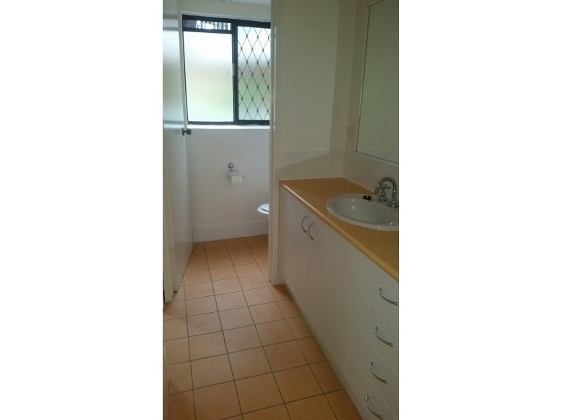 1/35 Chelsea Ave, Broadbeach QLD 4218