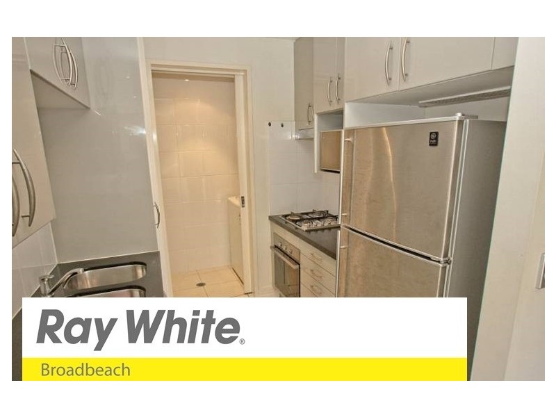 315/3 Como Cres, Southport QLD 4215