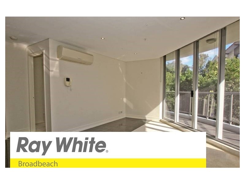 315/3 Como Cres, Southport QLD 4215