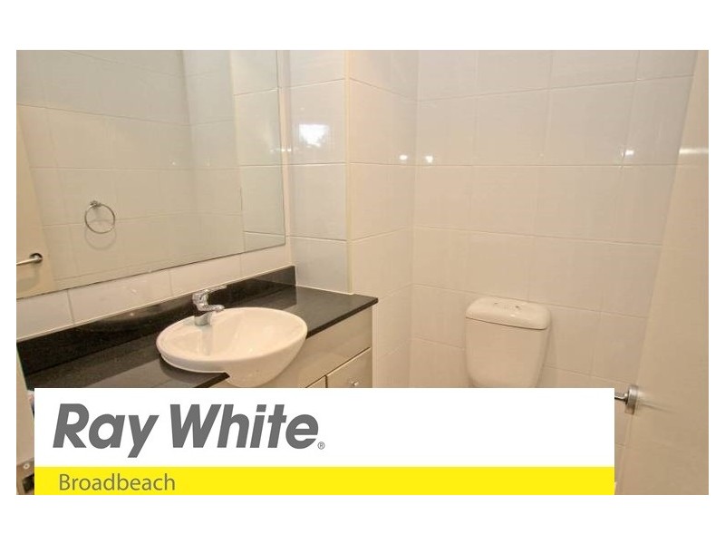 315/3 Como Cres, Southport QLD 4215