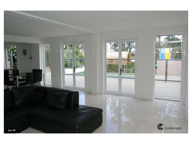 10 Cooper Parade, Southport QLD 4215