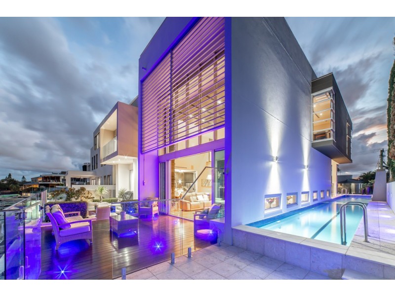 95 Gibraltar Drive, Isle Of Capri QLD 4217