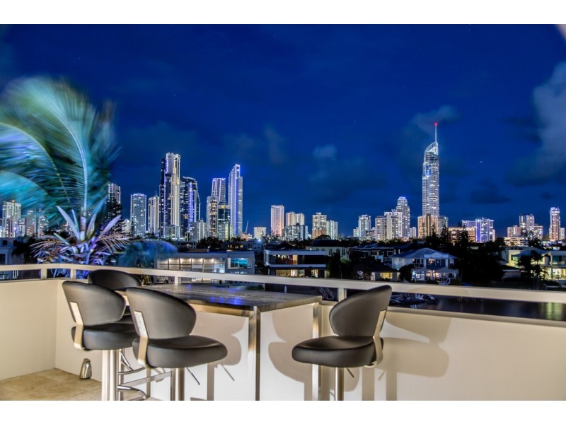 95 Gibraltar Drive, Isle Of Capri QLD 4217