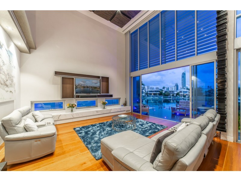 95 Gibraltar Drive, Isle Of Capri QLD 4217