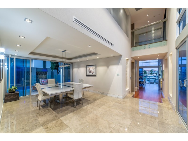 95 Gibraltar Drive, Isle Of Capri QLD 4217