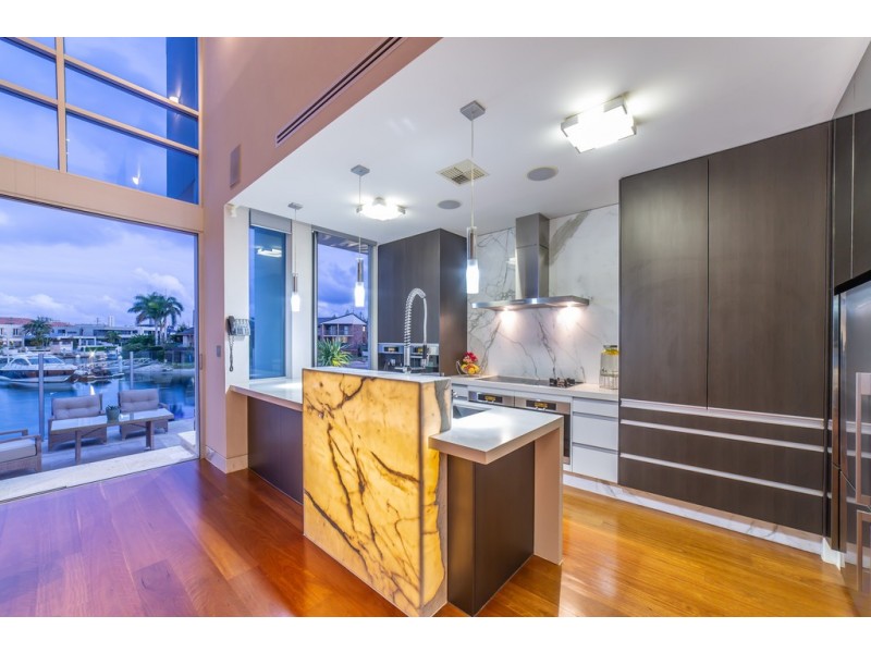 95 Gibraltar Drive, Isle Of Capri QLD 4217