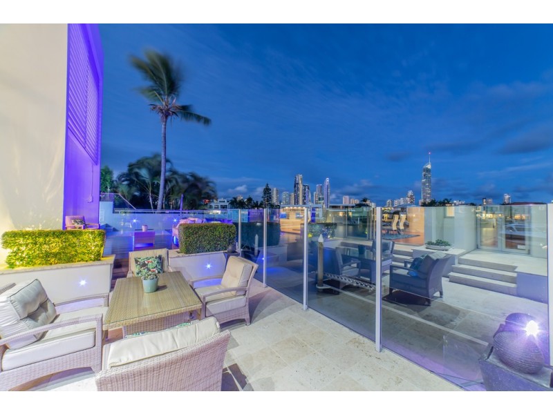 95 Gibraltar Drive, Isle Of Capri QLD 4217