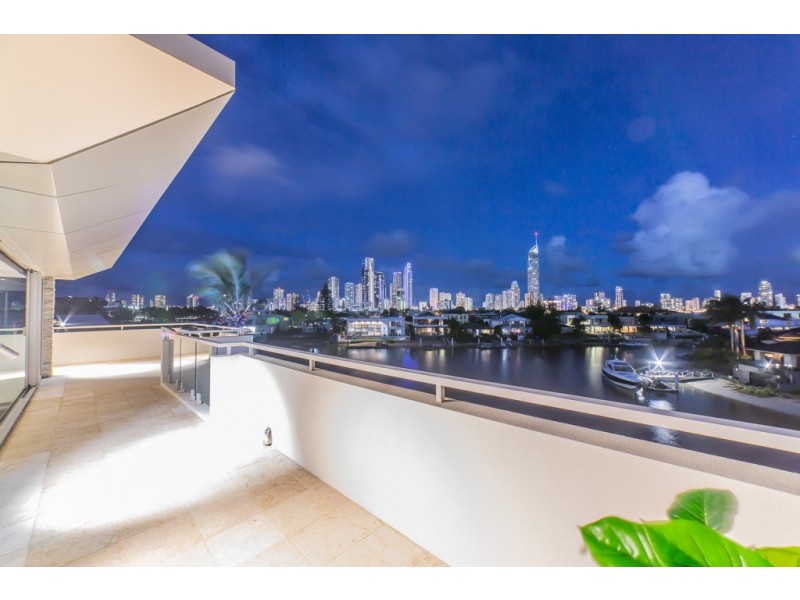 95 Gibraltar Drive, Isle Of Capri QLD 4217