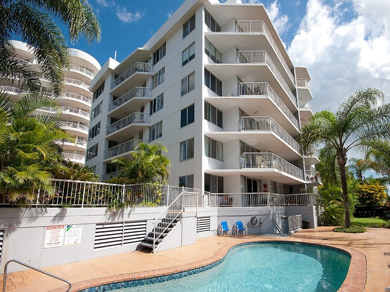 18/220 Surf Parade, Broadbeach QLD 4218
