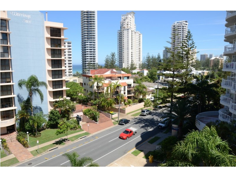 18/220 Surf Parade, Broadbeach QLD 4218