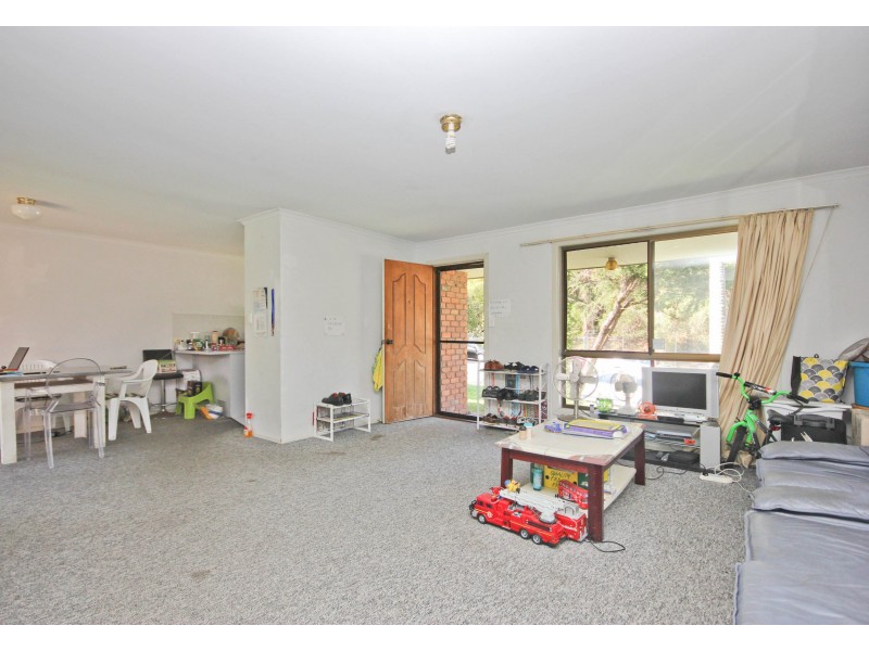 86 Edmund Rice Drive, Southport QLD 4215