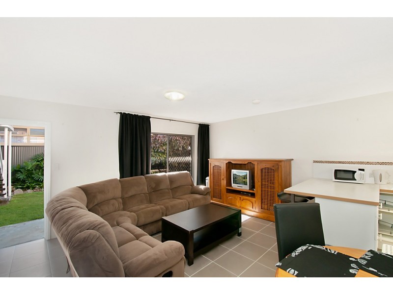 1/19 Sunset Blvd, Surfers Paradise QLD 4217