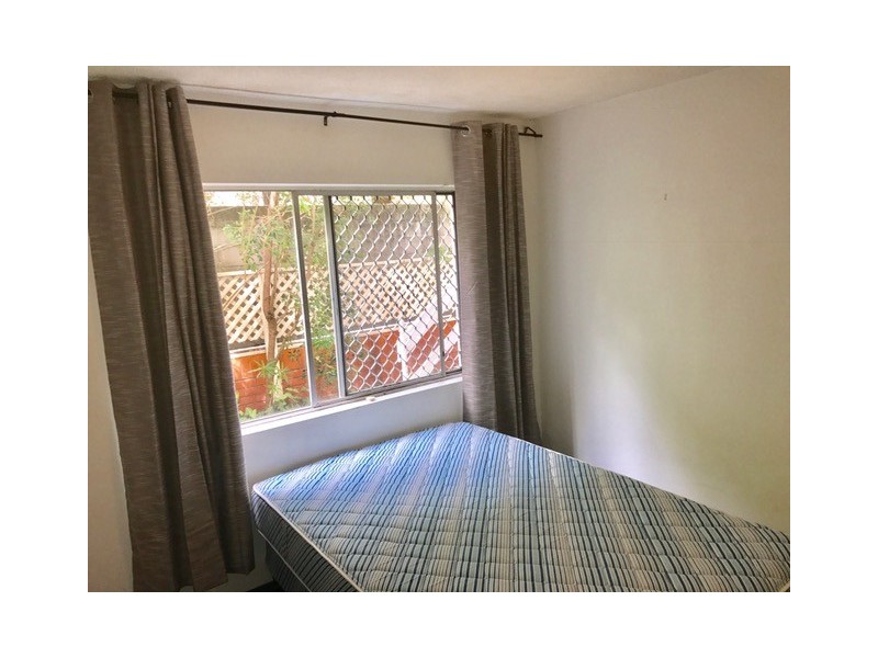 1/19 Sunset Blvd, Surfers Paradise QLD 4217