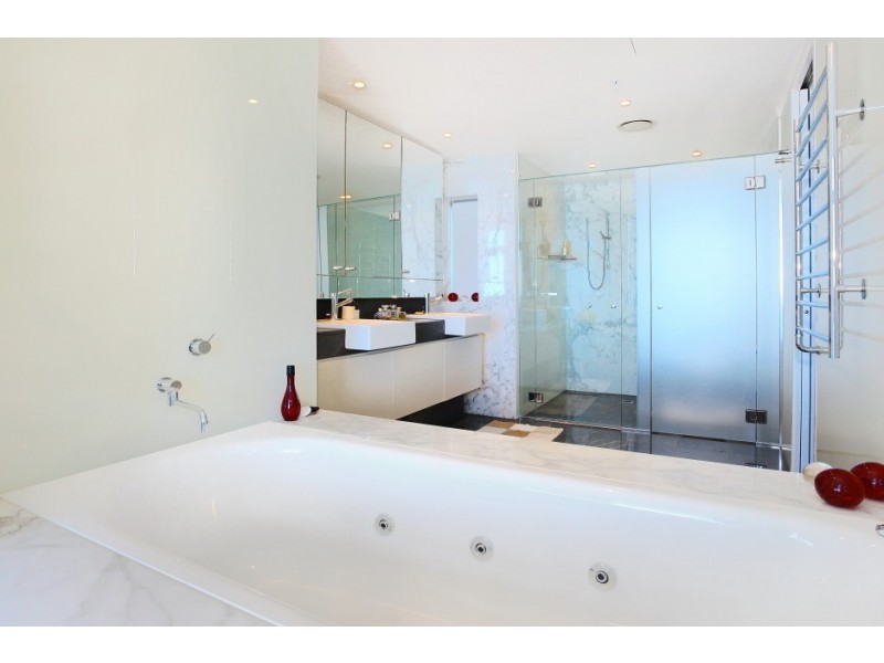 3002 ‘Artique’ 18 Enderley Avenue, Surfers Paradise QLD 4217