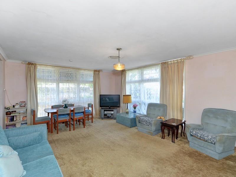 39 Kalimna Drive, Broadbeach Waters QLD 4218