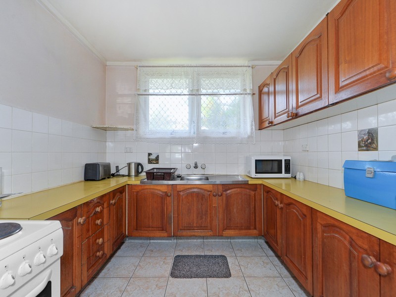 39 Kalimna Drive, Broadbeach Waters QLD 4218