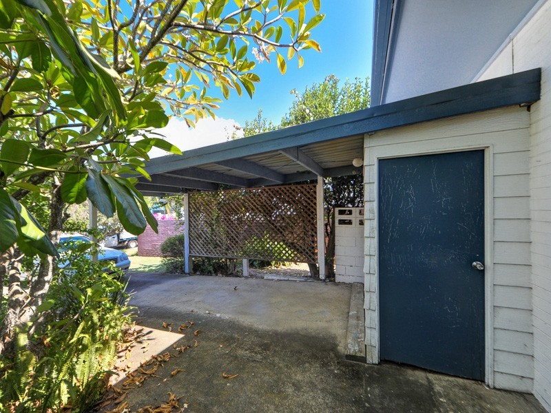 39 Kalimna Drive, Broadbeach Waters QLD 4218