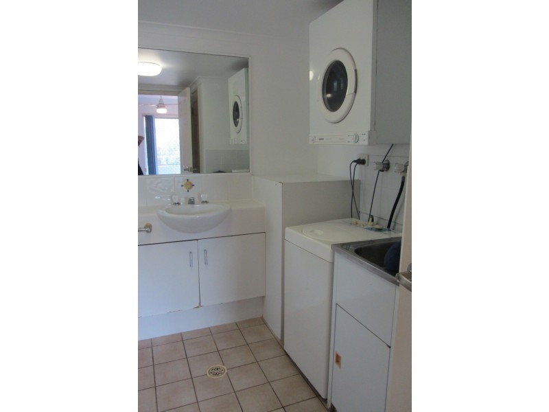 1/7 Monte Carlo Ave, Surfers Paradise QLD 4217