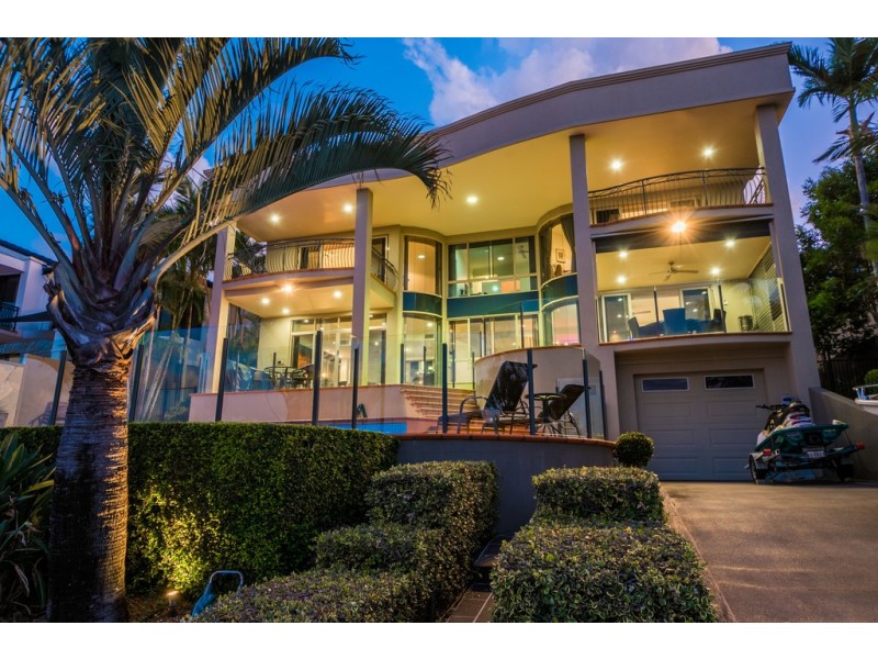 73 Bollard Circuit, Clear Island Waters QLD 4226