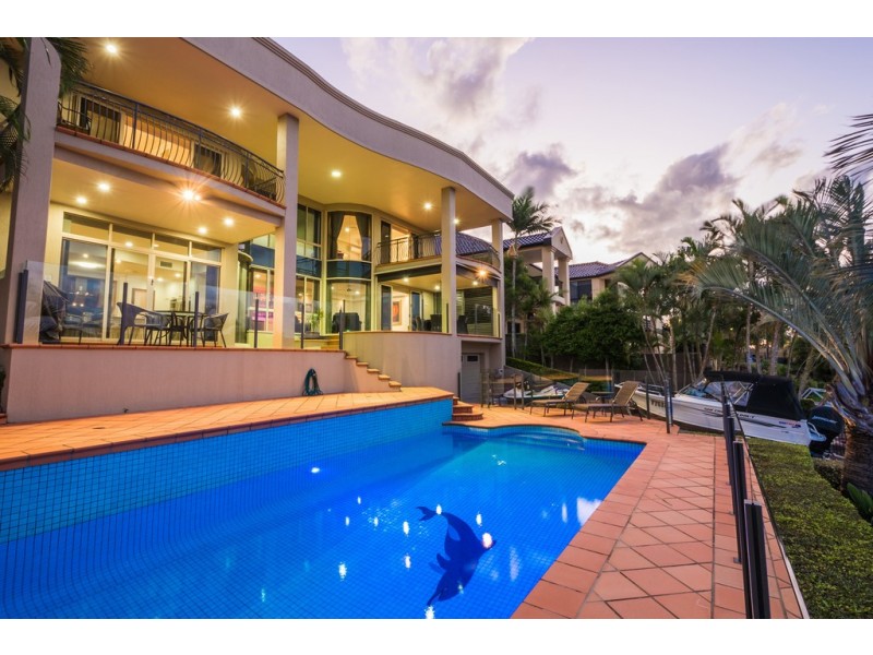 73 Bollard Circuit, Clear Island Waters QLD 4226