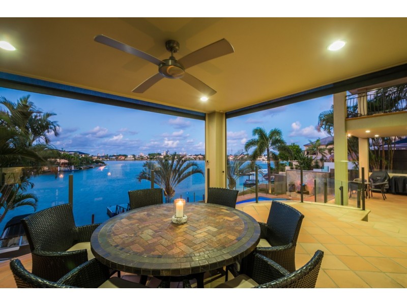 73 Bollard Circuit, Clear Island Waters QLD 4226