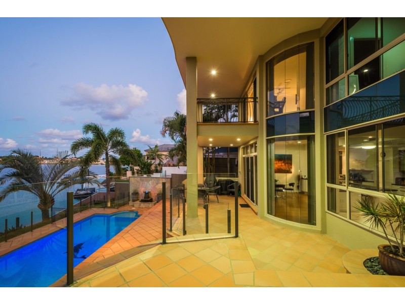 73 Bollard Circuit, Clear Island Waters QLD 4226