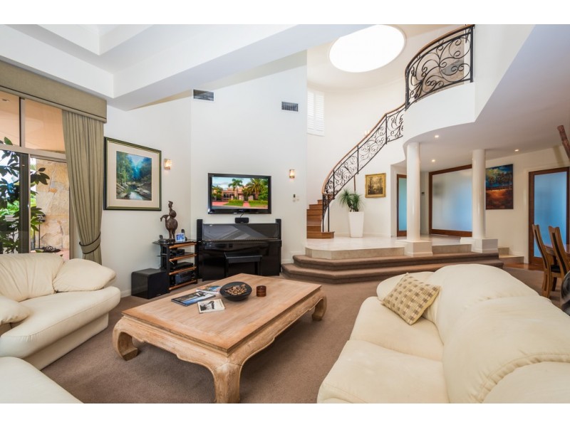 73 Bollard Circuit, Clear Island Waters QLD 4226