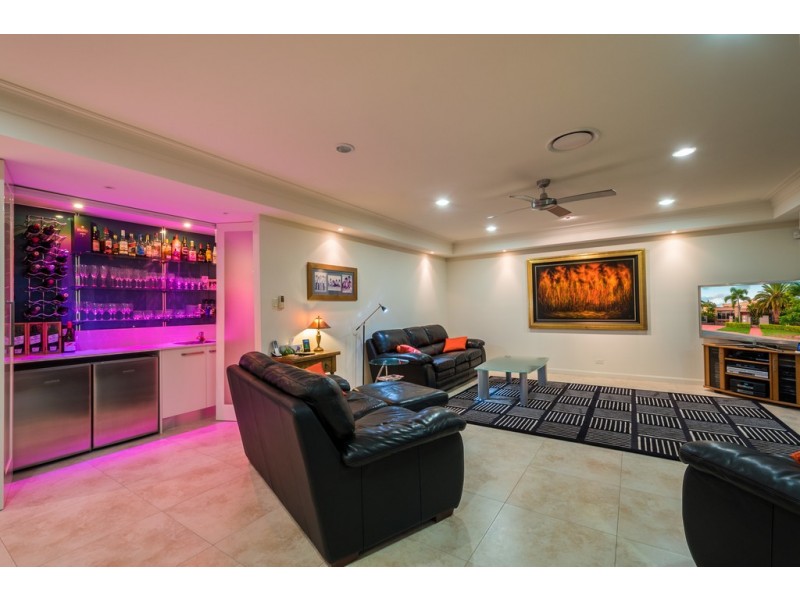 73 Bollard Circuit, Clear Island Waters QLD 4226