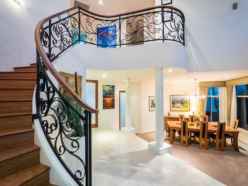 73 Bollard Circuit, Clear Island Waters QLD 4226