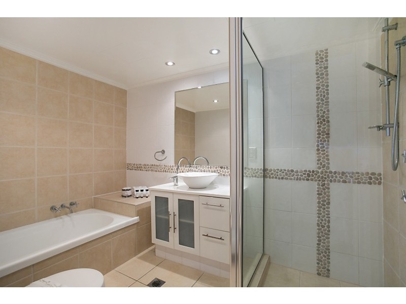 15d ‘Surfers Aquarius’ 4 Old Burleigh Road, Surfers Paradise QLD 4217