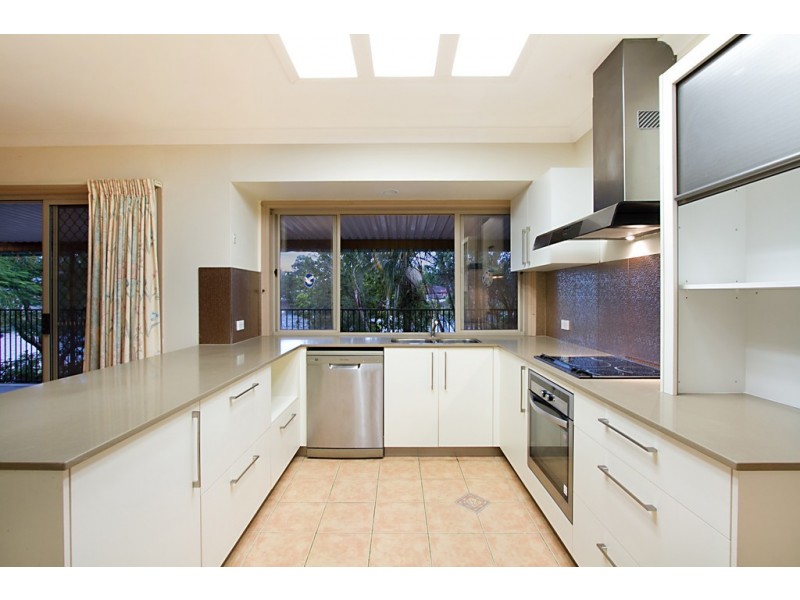 19 Long Island Court, Mermaid Waters QLD 4218