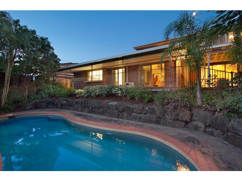 19 Long Island Court, Mermaid Waters QLD 4218