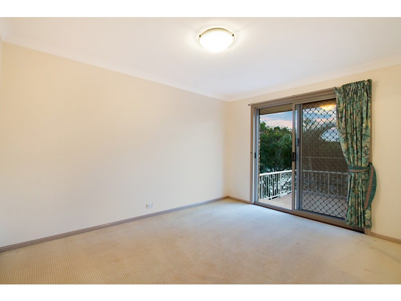 19 Long Island Court, Mermaid Waters QLD 4218