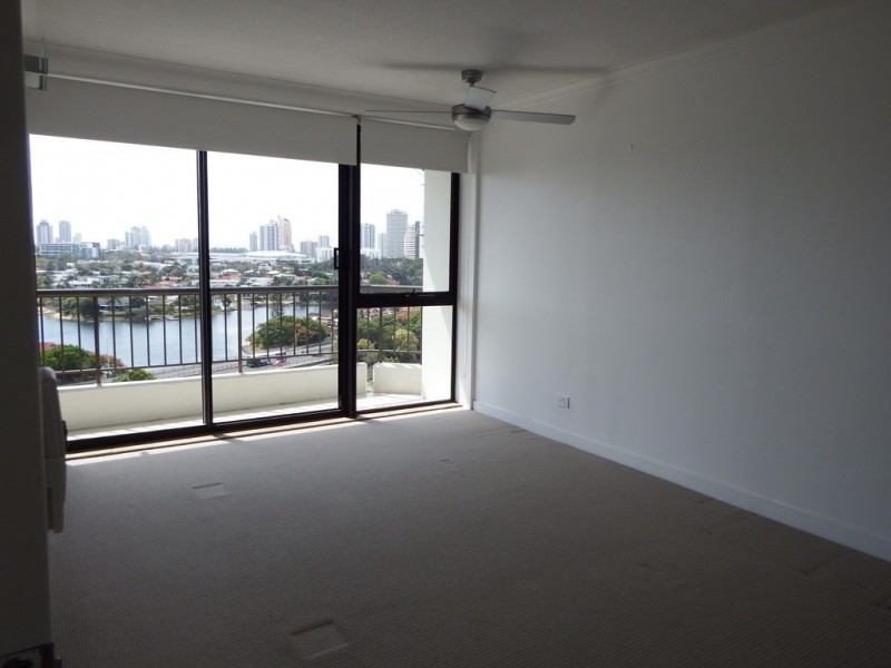 47/54 Hooker Blvd “Pacific Keys”, Mermaid Waters QLD 4218