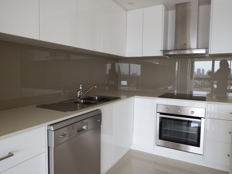 47/54 Hooker Blvd “Pacific Keys”, Mermaid Waters QLD 4218