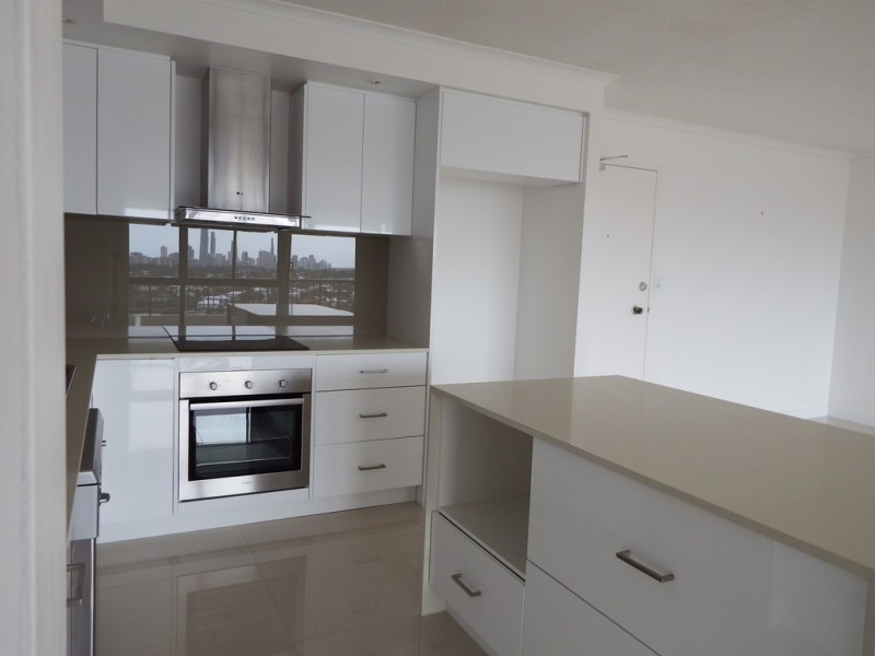 47/54 Hooker Blvd “Pacific Keys”, Mermaid Waters QLD 4218